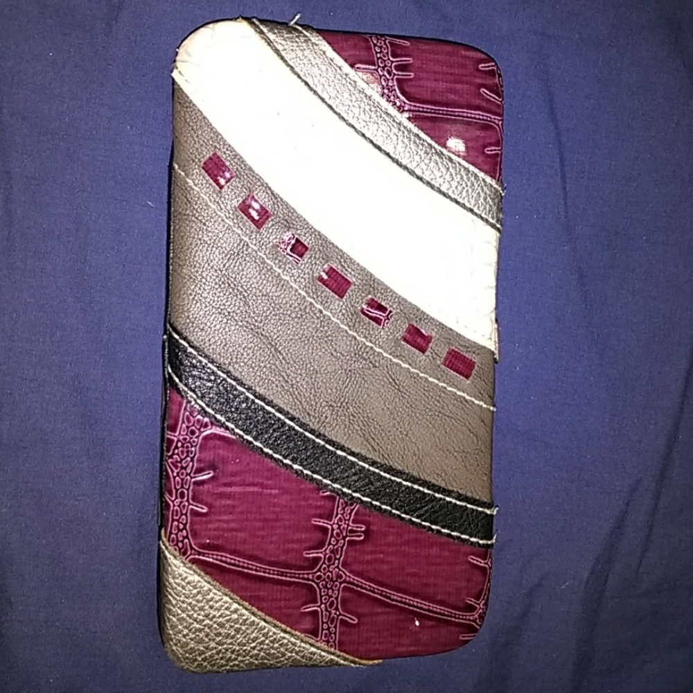 Clutch wallet